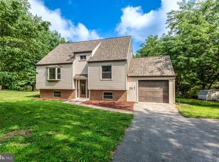 413 Holly Dr, Dauphin, PA 17018