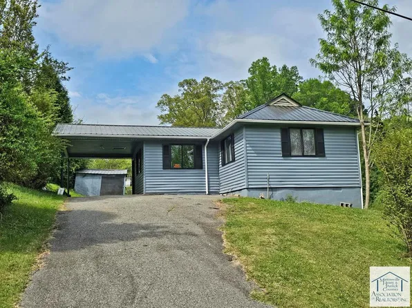 62 8th St, Collinsville, VA 24089