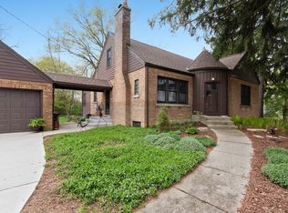 28W765 Batavia Rd, Warrenville, IL 60555