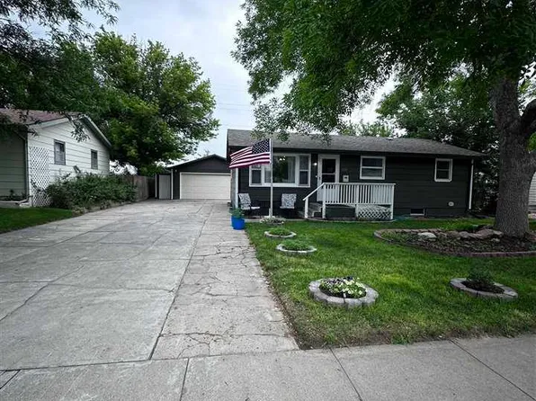 1630 Bluff View Dr, Gering, NE 69341