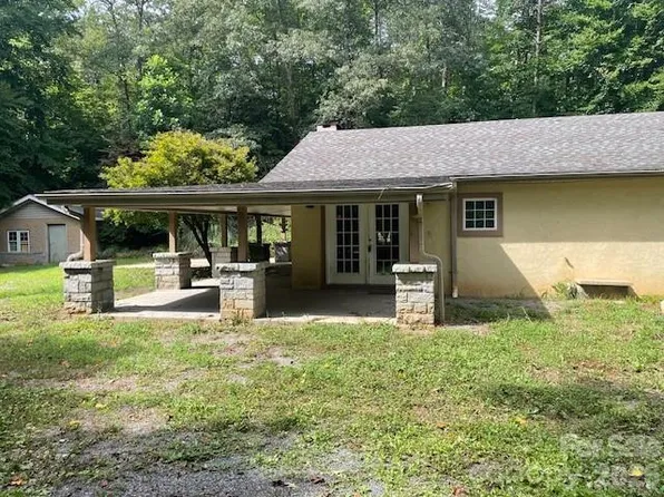 94 Robertson Dr, Old Fort, NC 28762