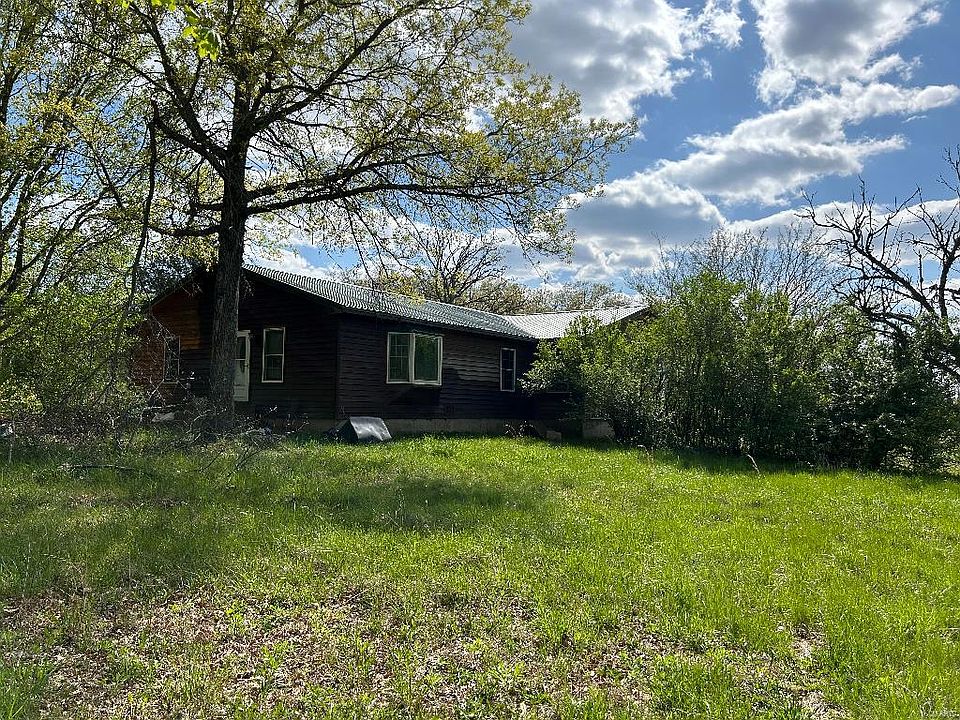 1st image of 17585 Edgewood Dr