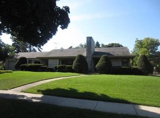 7409 Maple Ter, Wauwatosa, WI 53213