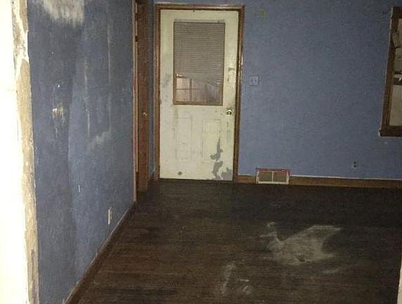4th image of 2494 Harvester Ave E