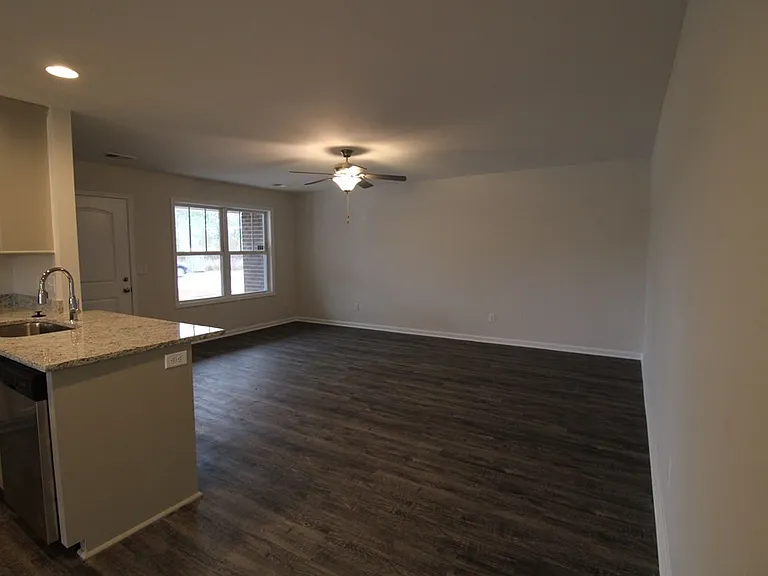 578 Brushwood Dr — Photo 5
