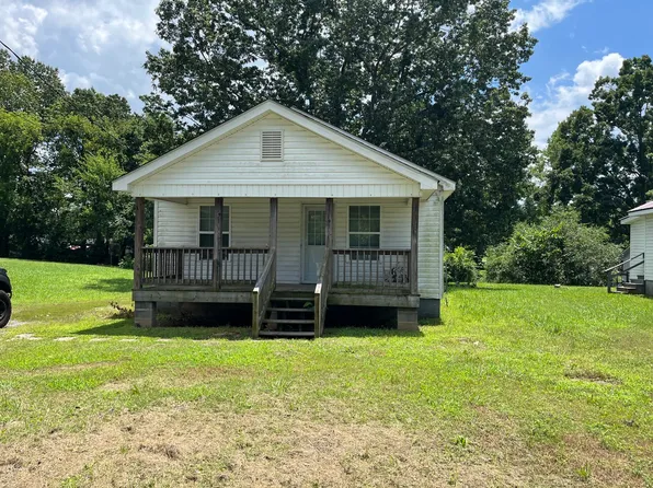 318 W Oak St, Chatsworth, GA 30705