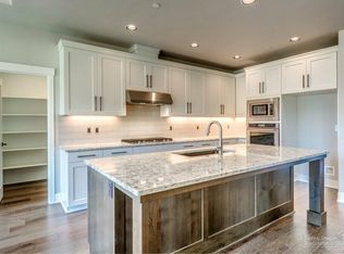 3136 NW Hidden Ridge Dr, Bend, OR 97703