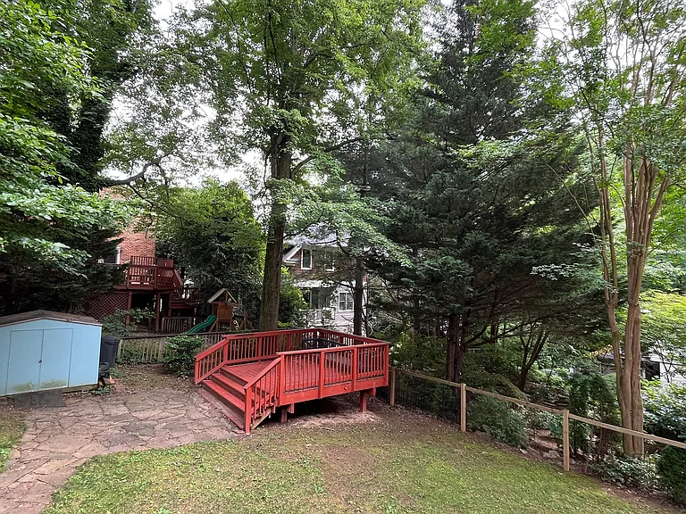 6833 Melrose Dr — Photo 34