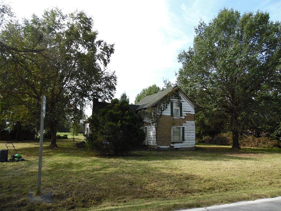 1st image of 303 W Roseland Blvd