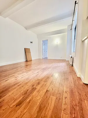 Rented by David Francis New York LLC | media 8