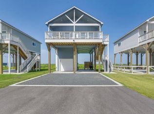 1049 Sunset Cir W, Crystal Beach, TX 77650