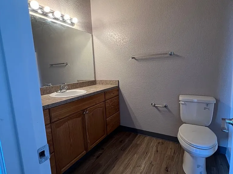 1837 Lexington Ave — Photo 6