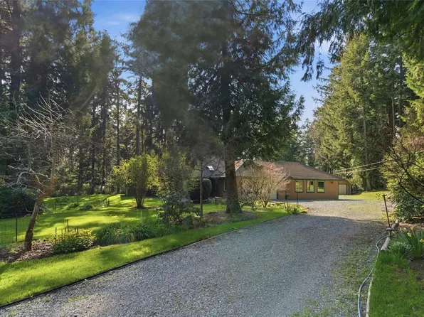 3215 Graham Rd, Nanaimo, BC V9G 1C9