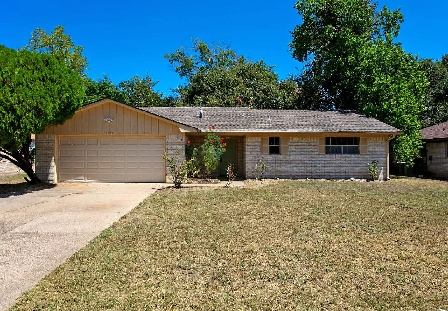 3 bed, 2.0 bath, 1458 sqft, $1,750 — Photo 1