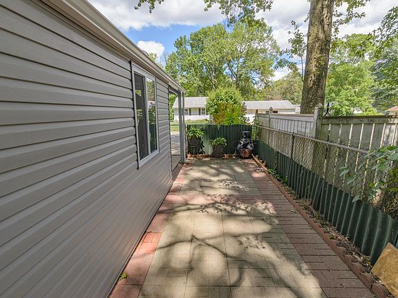 4th image of 4107 Arbury Ln