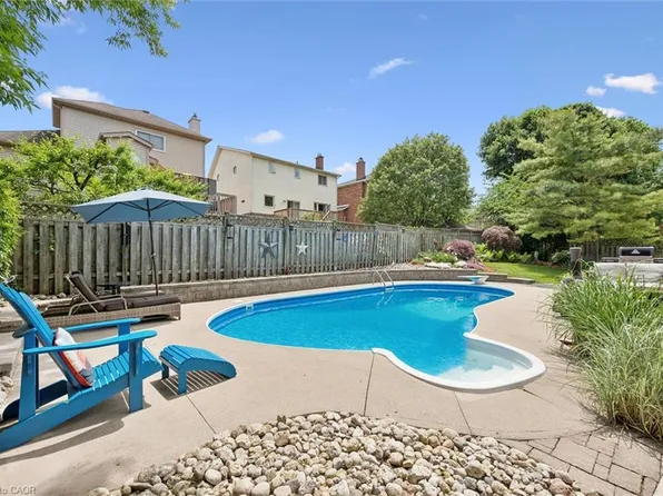 39 Celia Cres, Guelph, ON N1G 4R4