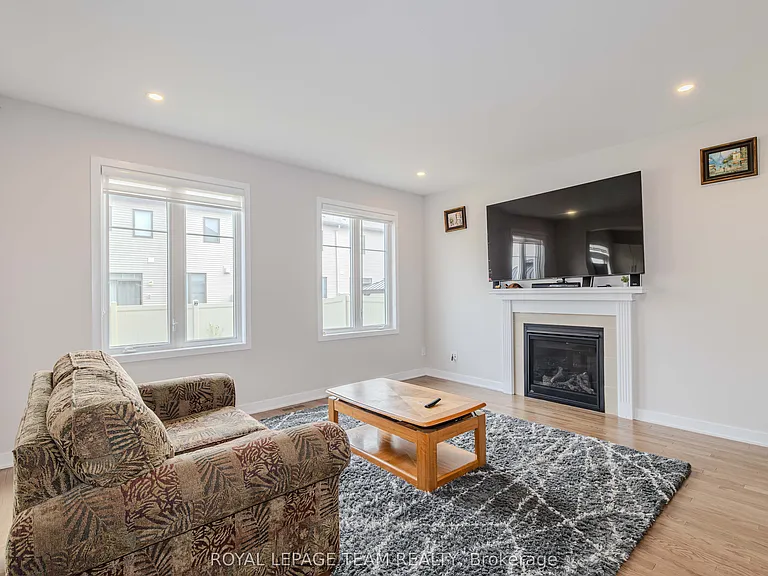 97 Mudminnow Cres — Photo 12