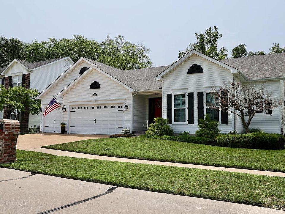 1st image of 3091 Crystal Lake Dr