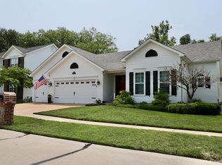 3091 Crystal Lake Dr, Saint Louis, MO 63129