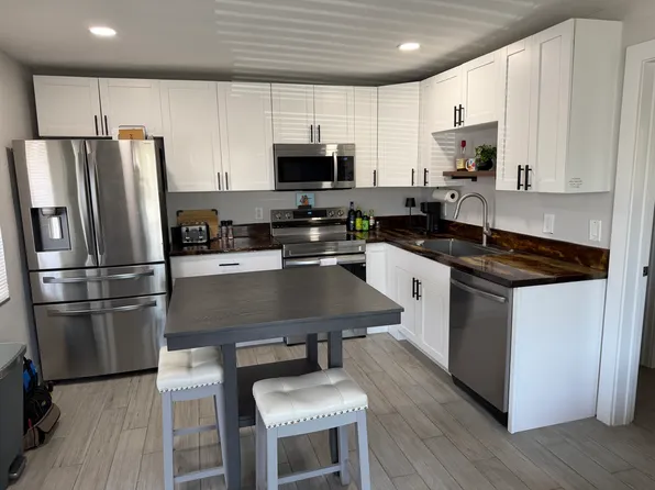 621 76th Ave APT 1, St Pete Beach, FL 33706