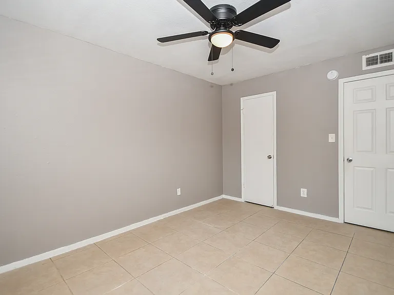 7637 Harwin — Photo 38