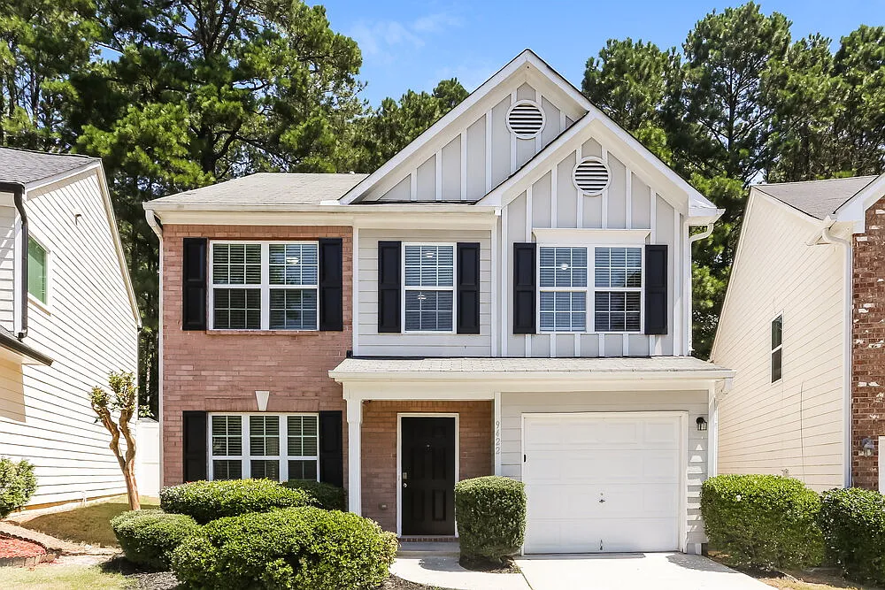 3 bed, 2.5 bath, 1739 sqft, $2,115 — Photo 1