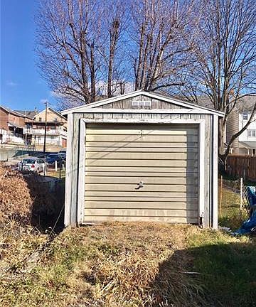 3rd image of 1360 Vienna St