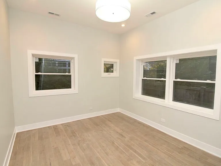 64 E Cedar St #2R — Photo 17