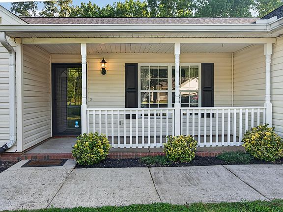 3rd image of 20 Two Gait Ln