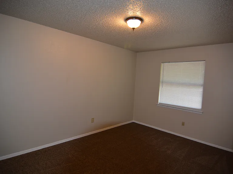 6809 Westglen Dr — Photo 11