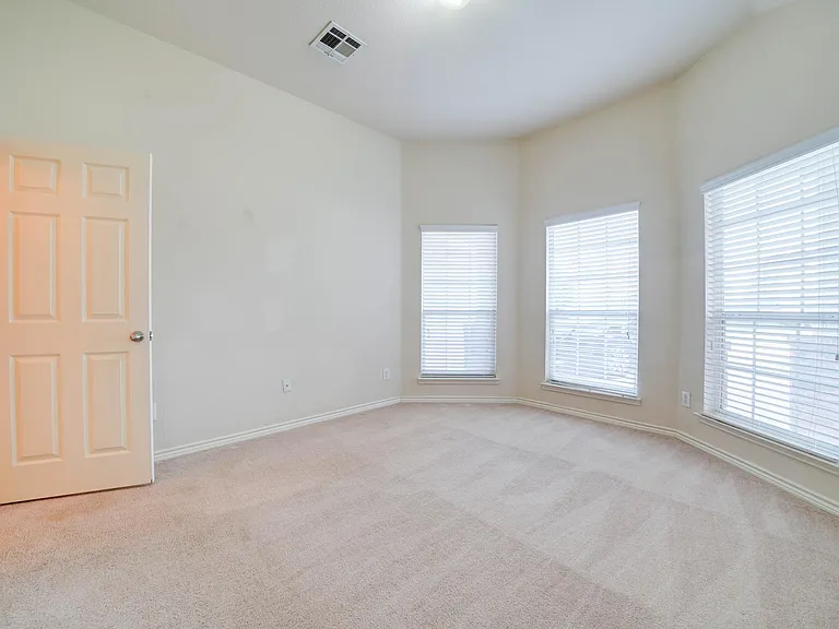 9724 Water Tree Dr — Photo 14