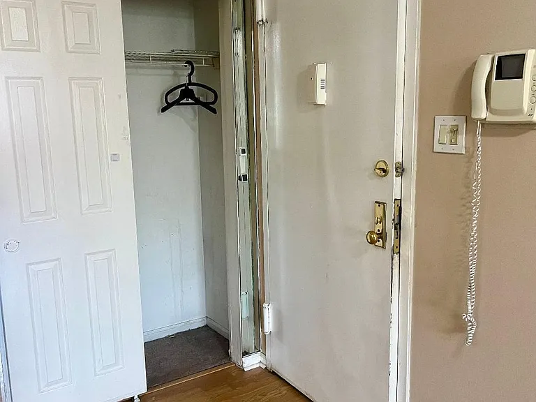 1292 Rockland Ave #2A — Photo 2