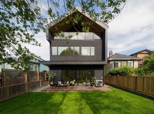 4161 Windsor St #2, Vancouver, BC V5V4P2