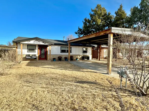 1005 8th St, Shallowater, TX 79363