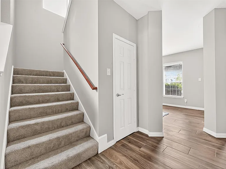 25507 Lyon Springs Ct — Photo 12