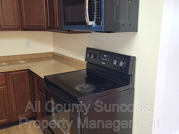 4th image of 1712 W Saint Joseph St