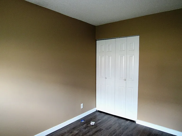 6330 S 58th Ave #1 — Photo 11