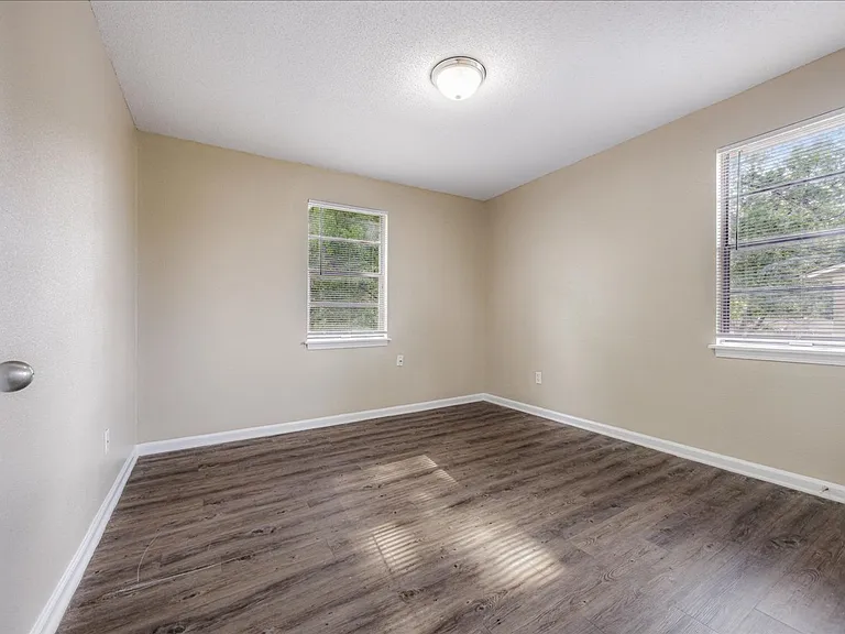 Graceland Flats Modern Living in the Heart of Whitehaven — Photo 26