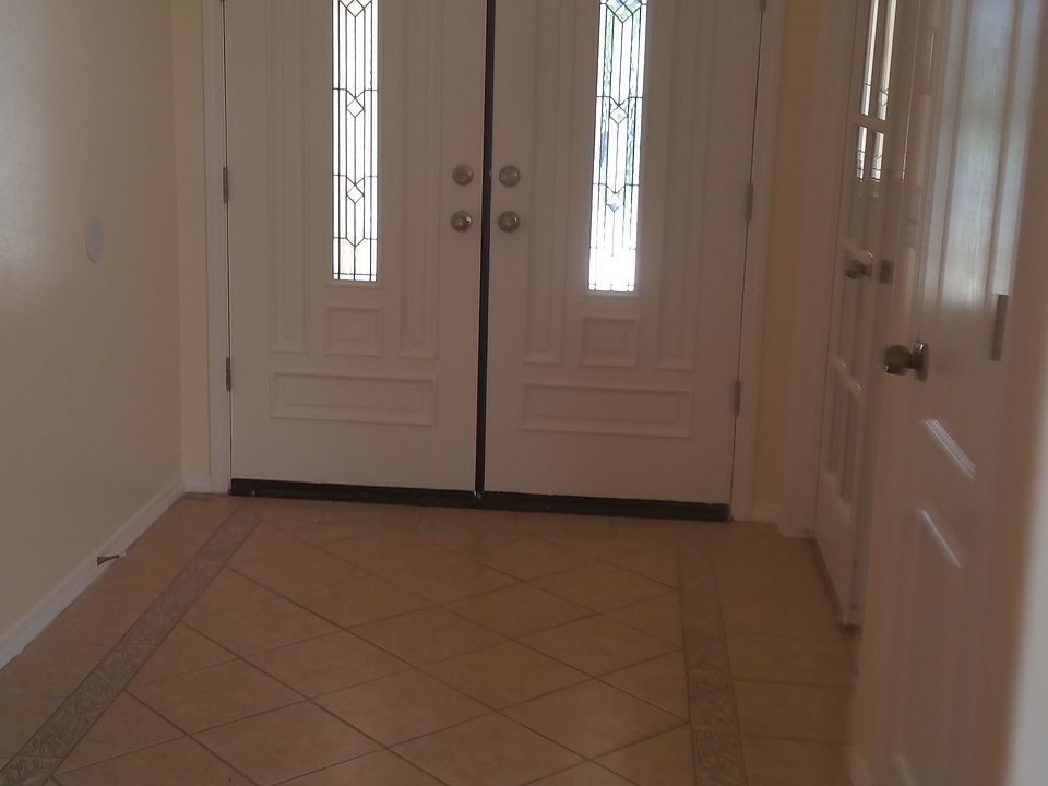 1st image of 3159 Glenville Ave