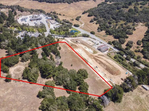 8741 Eagles Roost Rd, Salinas, CA 93907