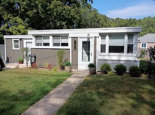 15859 Railroad Ave, Spring Lake, MI 49456