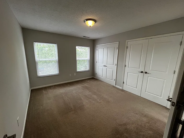 1451 N Star Ave — Photo 8