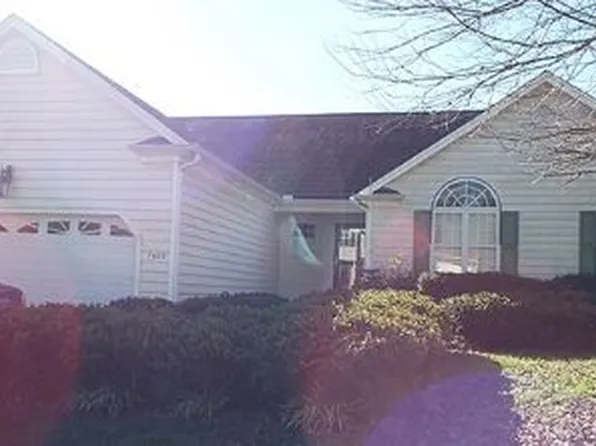 7409 Ivy League Ln, Raleigh, NC 27616