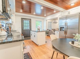 96 Decatur St, Springfield, MA 01151