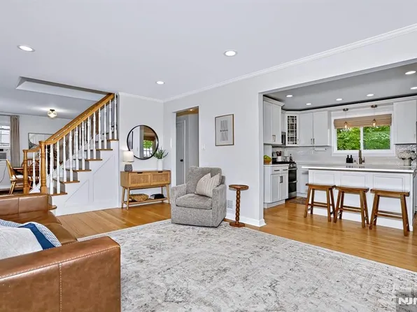 264 Lincoln Blvd, Emerson, NJ 07630