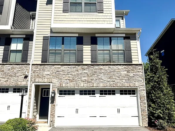 141 Laurel Place Ln, Pittsburgh, PA 15241