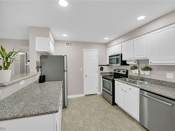 3rd image of 2451 N Rainbow Blvd Unit 2126