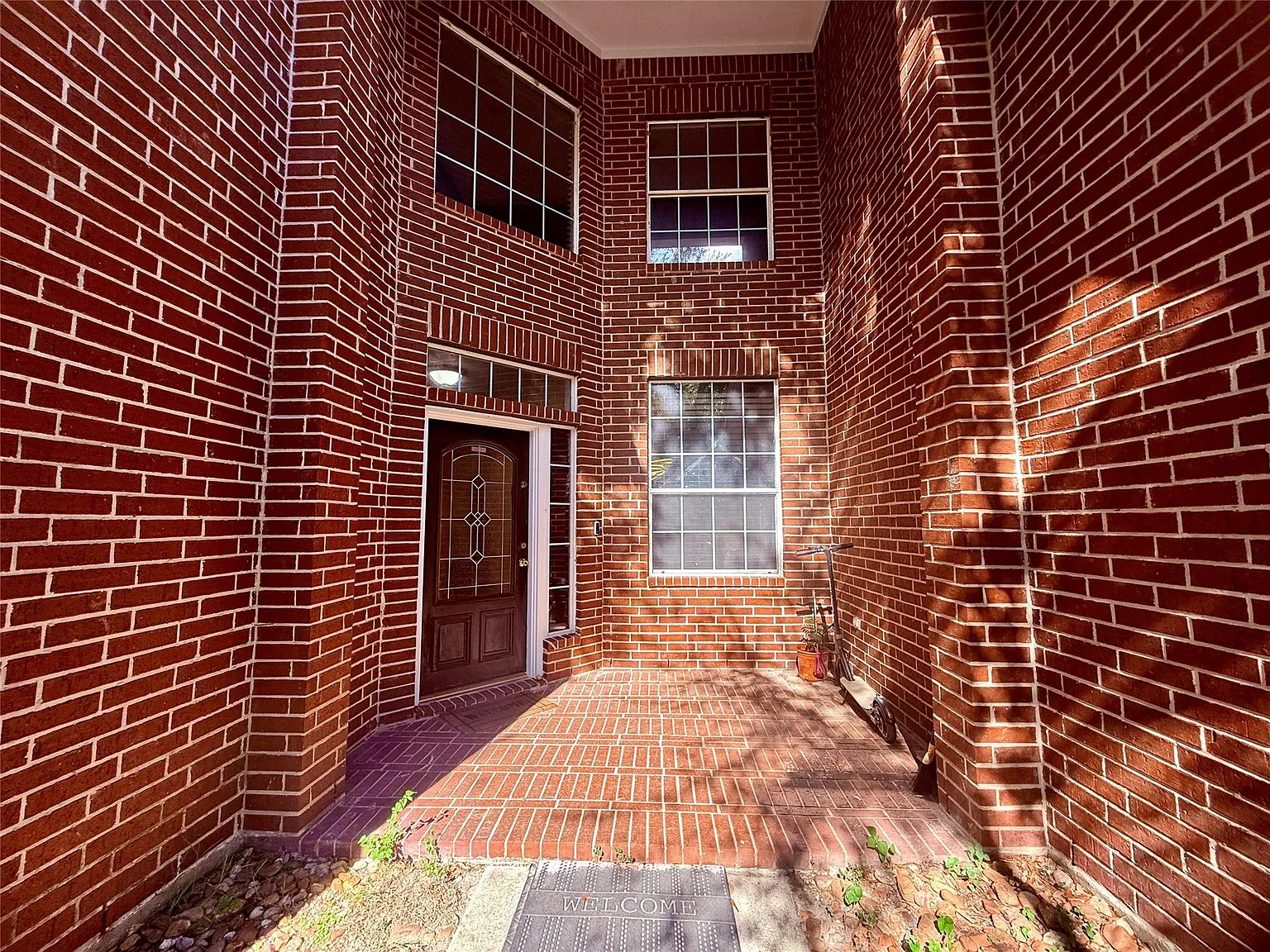 4 bed, 3.0 bath, 2999 sqft, $2,800 — Photo 3