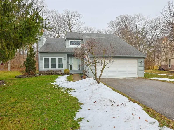 8111 Saddleback Pl, Maineville, OH 45039