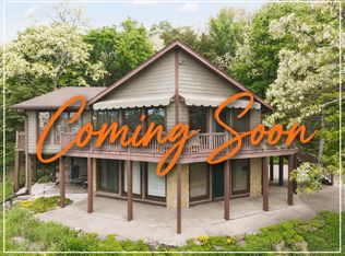 6460 Cooke Rd, Mazomanie, WI 53560